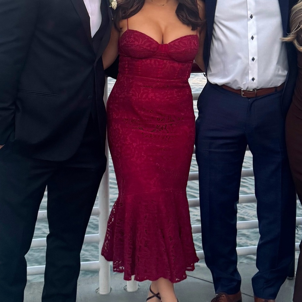 LuLu's Elegant Burgundy Lace Dress